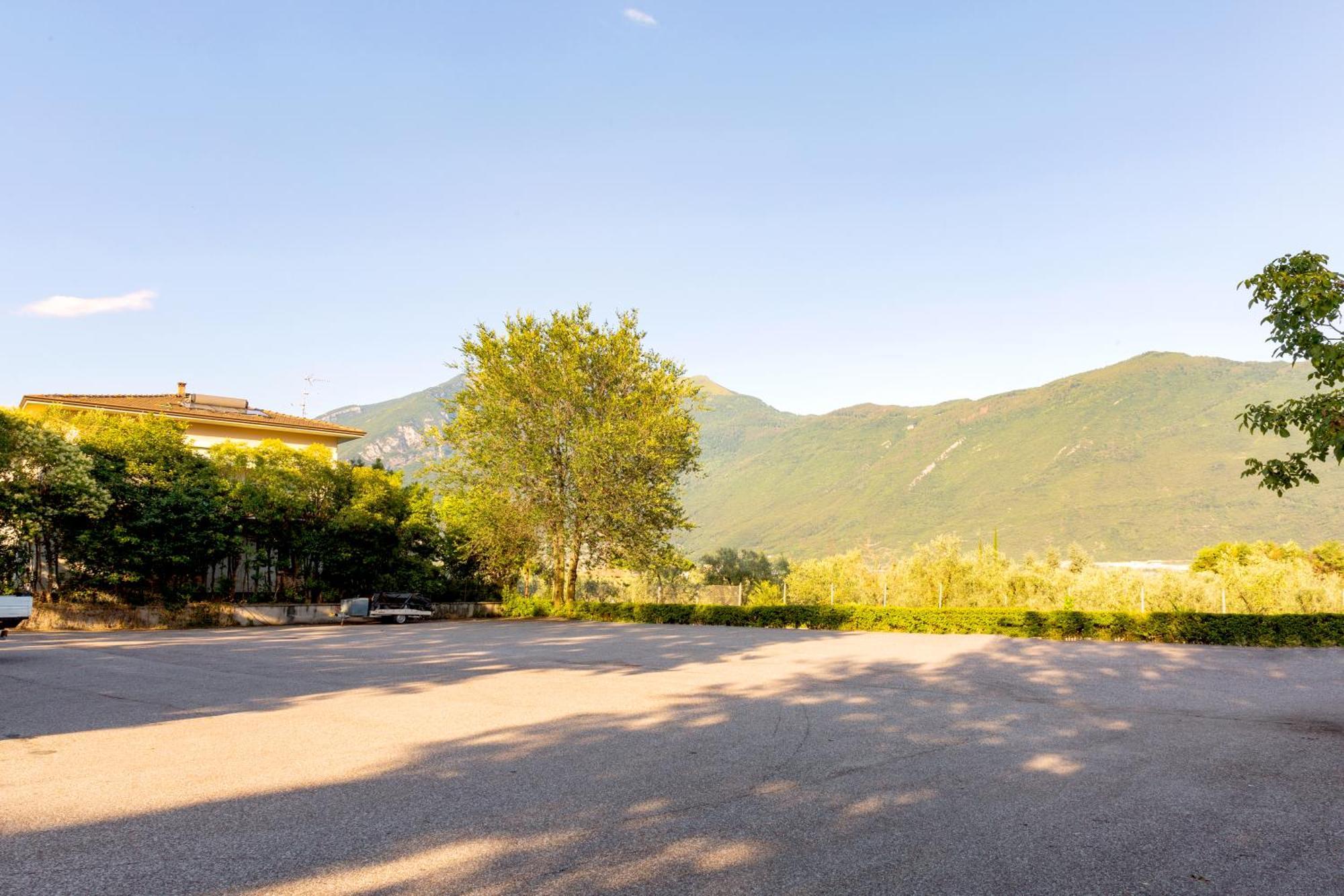 Appartamento Campagnola Piano Terra Con Giardino Privato Kültér fotó